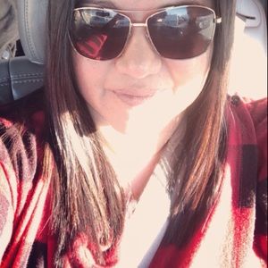 Meet your Posher, Lourdes